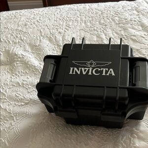 Invicta Black Protective Case includes new invicta men’s watch